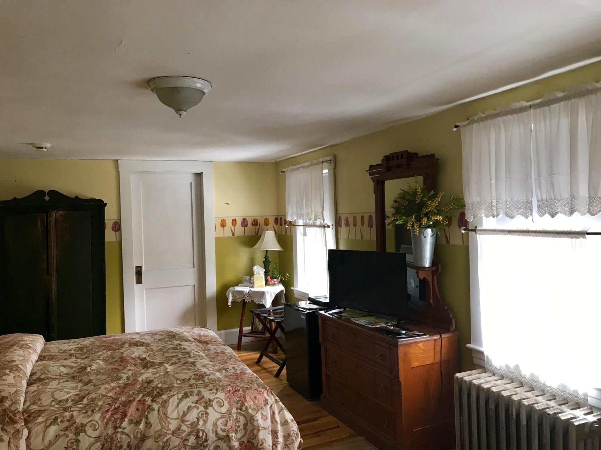 The Monadnock Inn Jaffrey Rum bild